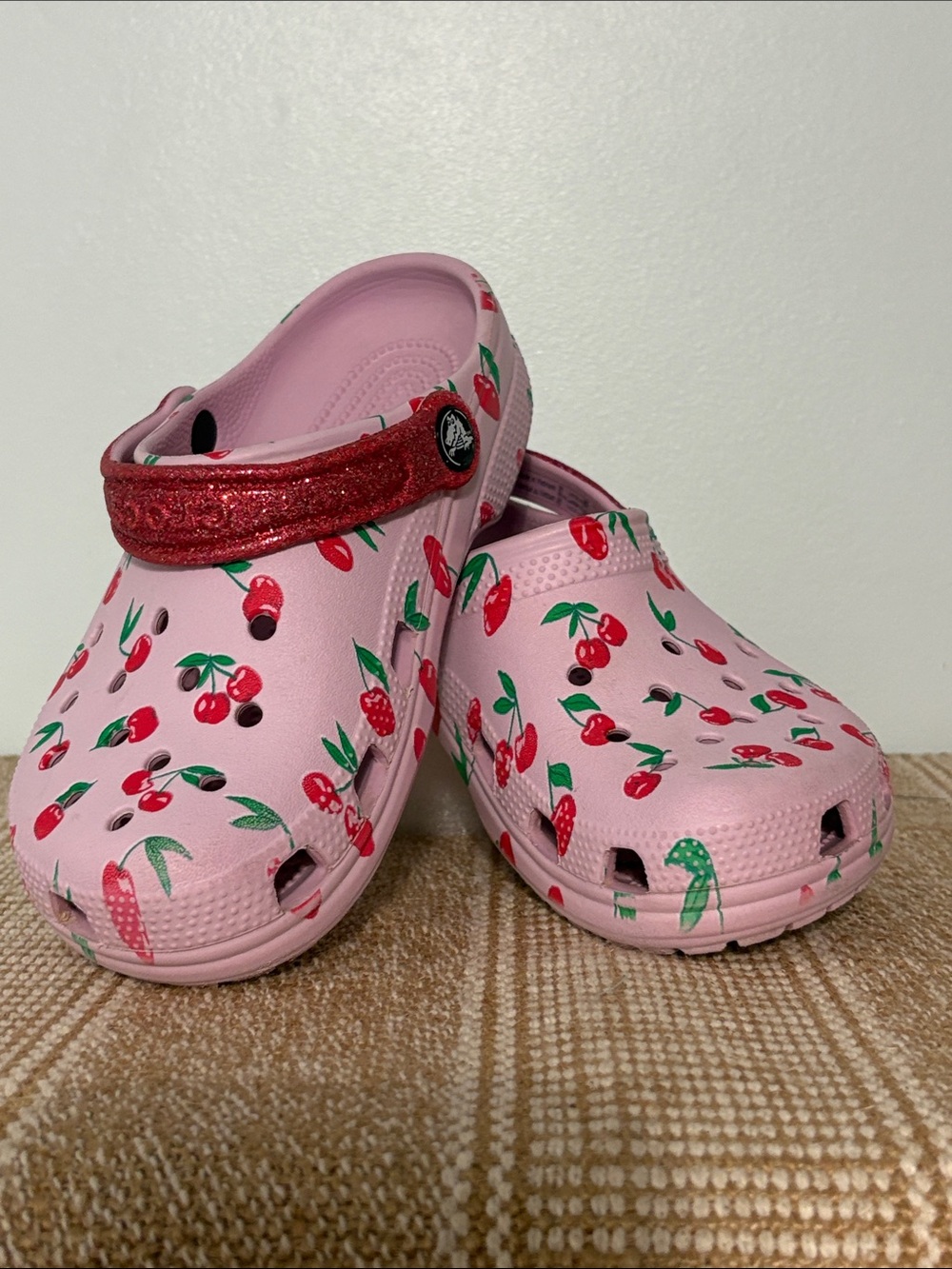 CROCS Class Kids Pink Cherry-Print Clogs with Red Glitter Heel Strap. Size-2
